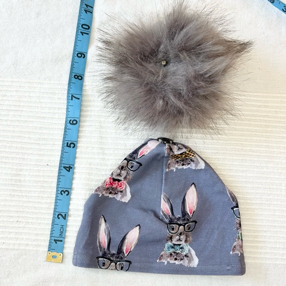 Bunny Infant Beanie Toque with Faux Fur Pom Pom - Picture 4 of 7